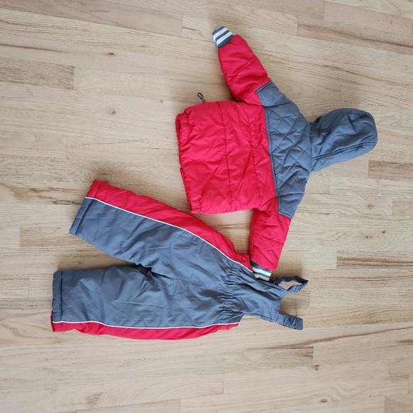 Boys snowsuit 12 months - Picture 2 of 4
